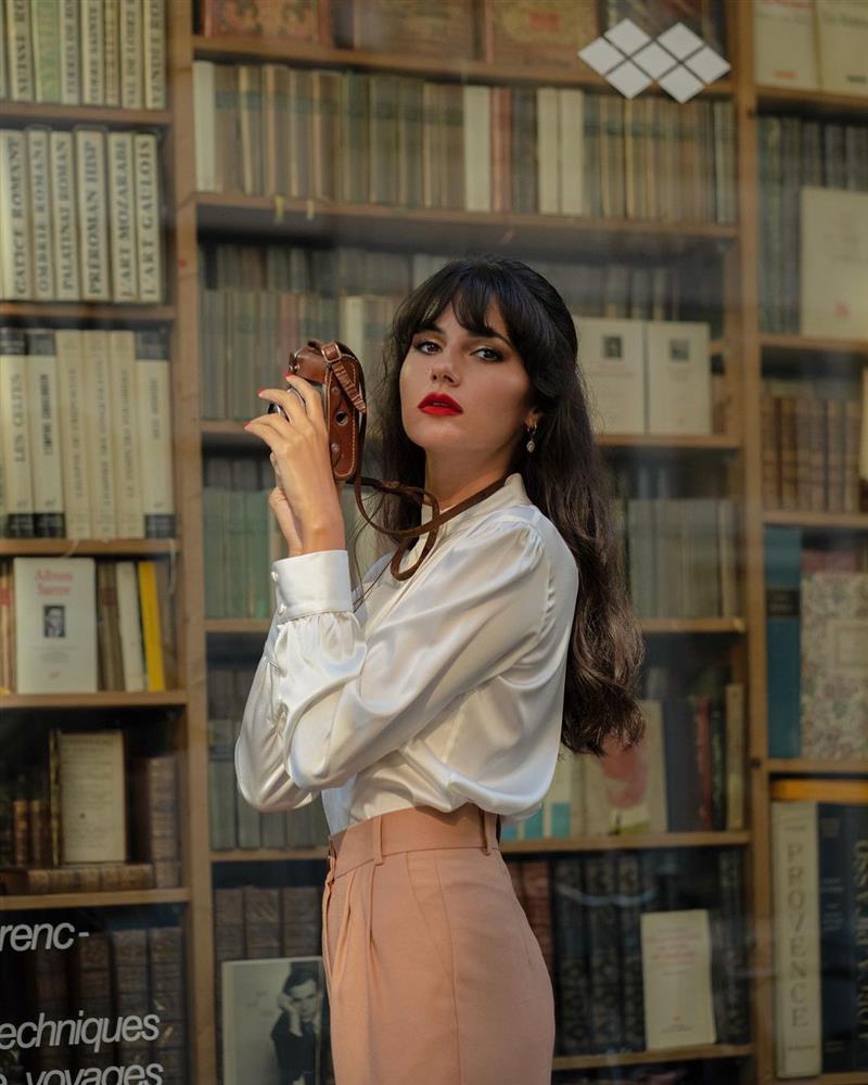 5 kiểu áo sơ mi chân ái của gái Pháp, lên đồ đơn giản cũng đạt tròn 100 điểm tinh tế-3