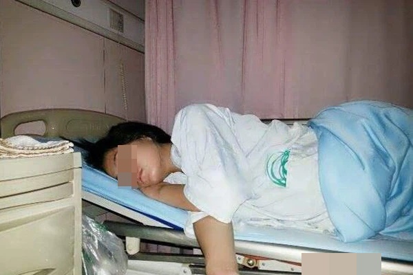 Bé gái 12 tuổi mắc bệnh phụ khoa phải cắt bỏ ống dẫn trứng, nguyên nhân xuất phát từ thói quen của người mẹ-1