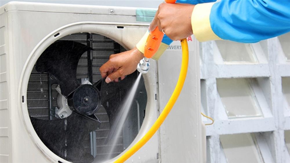 Dịch vụ bảo dưỡng điều hòa nóng nhanh hơn thời tiết, kiếm bạc triệu mỗi ngày-2