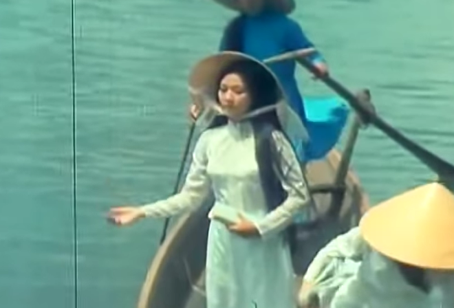 Đám tang Thanh Nga: Con cháu bị đạp xuống đường mương, có người còn suýt lọt xuống huyệt-3