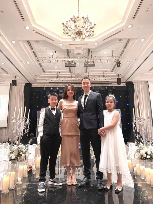 Hoa hậu Hoàn vũ Việt Nam đầu tiên, lấy chồng tiến sĩ giờ ra sao?-4