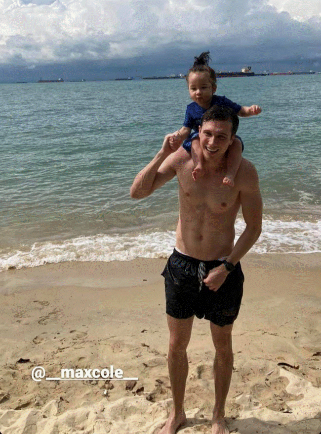 Hoảng hốt trước hành động tung con lên trời của chồng Á hậu Hoàng Oanh, cộng đồng mạng tranh cãi-1