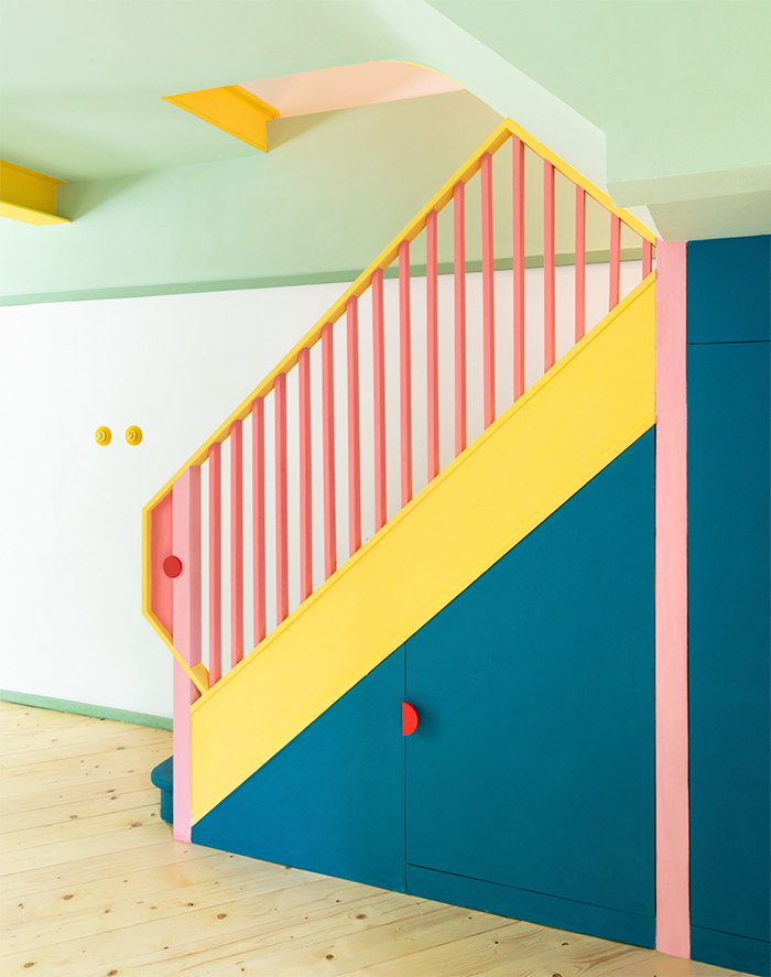 Ngôi nhà của người làm trong ngành thời trang trông sẽ như thế nào? Căn hộ hình học 17 màu chủ đạo sẽ khiến bạn phải choáng ngợp-8