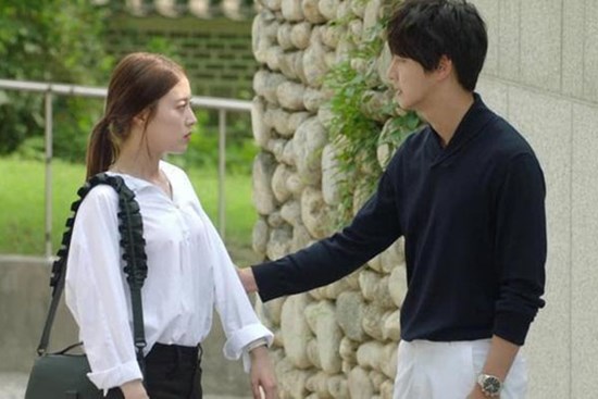 Vừa về ra mắt đã bị bạn trai sai rửa chục mâm bát đĩa cùng lời dặn dò “học dần đi là vừa”