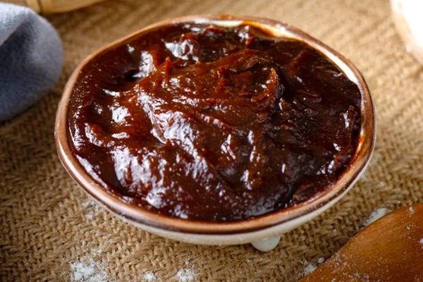 Dùng nước chấm kiểu này vô cùng mất vệ sinh, nguy cơ cao mắc bệnh truyền nhiễm, đáng tiếc nhiều gia đình hiện nay vẫn chuộng-6