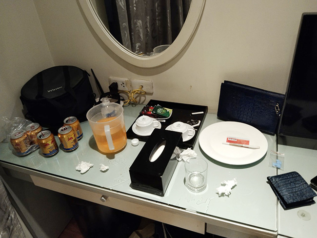 Hình ảnh đối tượng cầm đầu và đàn em bị bắt vụ động lắc ở BV Tâm thần TW I, trong đó có cả nhân viên y tế và hot girl-6