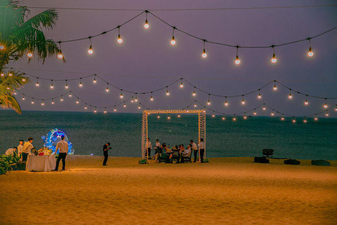 Lệ Quyên đón sinh nhật lãng mạn như lễ cưới, vỡ oà nhắn nhủ lời đặc biệt đến bạn trai kém 12 tuổi Lâm Bảo Châu-8