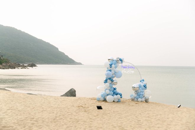 Lệ Quyên đón sinh nhật lãng mạn như lễ cưới, vỡ oà nhắn nhủ lời đặc biệt đến bạn trai kém 12 tuổi Lâm Bảo Châu-6