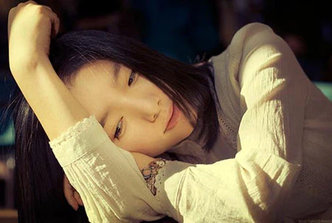 Đêm tân hôn, chồng thẹn thùng thông báo một việc làm tôi chết đứng-1