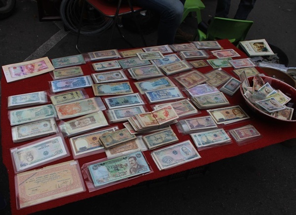 Rộ trào lưu sưu tầm tiền cổ số đẹp, thượng đế đốt ví cùng thú chơi-1