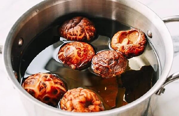 WHO cảnh báo 4 loại thực phẩm cực quen là chất gây ung thư cấp độ 1 mà bạn cần tránh xa-1