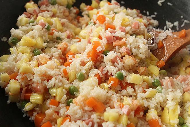 Cơm chiên đừng làm theo cách quen thuộc, thêm thứ quả này vào ai cũng thích-7