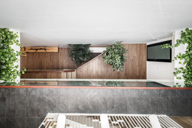 Vợ chồng trẻ xây nhà 2,2 tỷ nổi nhất ngõ, dành hẳn một nửa diện tích cho chi tiết độc đáo này-6