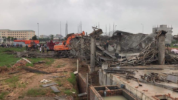 Sập giàn giáo công trình vào giờ nghỉ trưa, 2 công nhân tử vong thương tâm-1