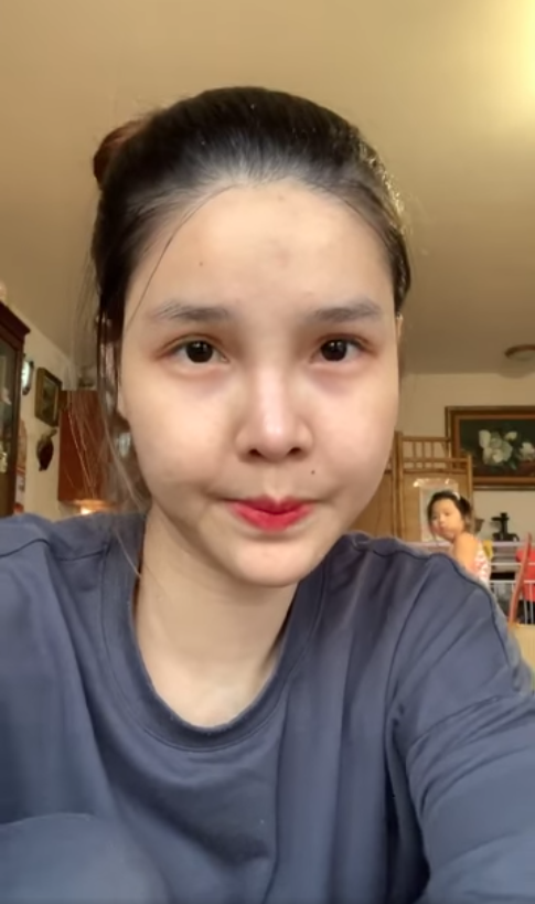 Mặt đầy mụn vì thức khuya chăm con, nhưng sau 4 tháng bà xã Mạc Hồng Quân khoe làn da đẹp không tì vết, tiết lộ bí quyết chăm bé thứ 2 bụ bẫm như búp bê-3