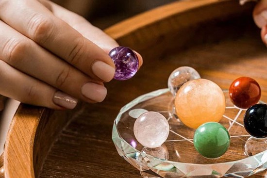 Muốn công danh sự nghiệp đi lên thì đây là những vật phẩm phong thủy nên đặt trên bàn làm việc