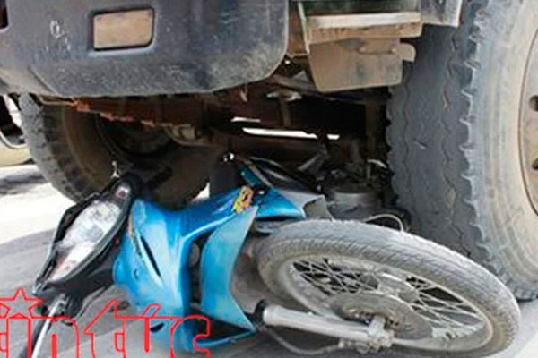 Xem những màn biểu diễn độc lạ với ôtô xe máy-1