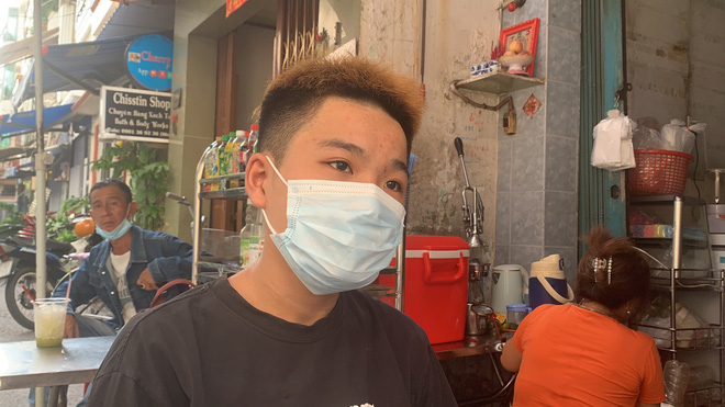 Mẹ của thiếu niên bị bảo vệ dân phố đánh: Nếu phạm tội thì có luật pháp xử lý, quyền gì mà đánh đập con trai tôi...-2