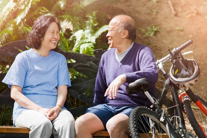 Mua tặng mẹ chồng chiếc xe đạp điện, tôi không được cảm ơn mà còn bị cả nhà chồng oán trách-1