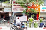 Hiện trường kinh hoàng vụ cháy nhà khiến 4 người tử vong trên phố Hà Nội: Khói vẫn âm ỉ bốc lên trên tầng tum-19