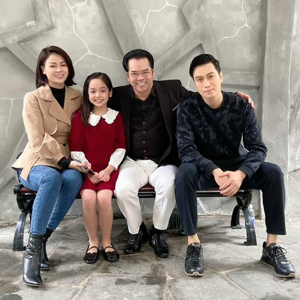 Góc khuất hôn nhân giống hệt nhau của NSND Trần Nhượng và Việt Anh-1