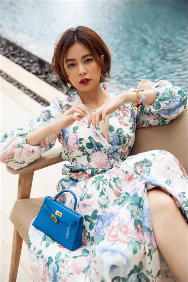 Căn hộ cao cấp, xịn xò của Hoàng Thùy Linh tràn ngập hoa tươi đắt tiền không thua gì ở tiệm-1