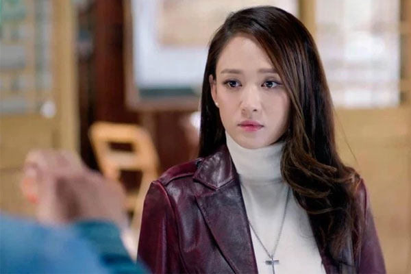 Chăm sóc mẹ chồng một tháng, tôi sững sờ khi bà nhét vào tay cuốn sổ tiết kiệm kèm theo một yêu cầu khiến tôi điếng người-1