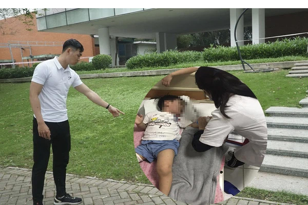 Chó thả rông trong Công viên Yên Sở cắn rách đùi bé trai 3 tuổi đang đi dạo cùng bố mẹ-1