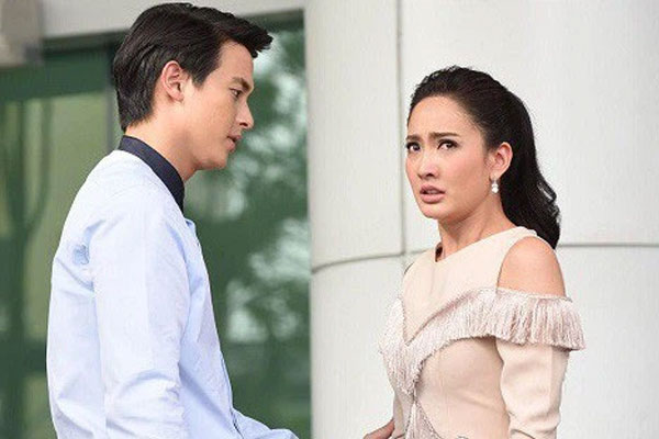 Tháng nào vợ cũng tiêu lẹm mất 3 triệu, chồng nghi dấm dúi mang về ngoại bèn âm thầm theo dõi, sự thật khiến anh bật khóc nức nở-1