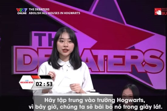 Xuất hiện trên sóng truyền hình VTV7, nữ sinh Hà Nội gây bão vì xinh ơi là xinh, ngó sang thành tích học tập lại càng bái phục