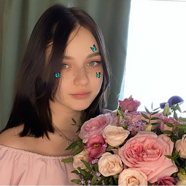 Nữ sinh 13 tuổi từng tuyên bố mang thai với bạn trai 10 tuổi: Con gái xinh như thiên thần, có thu nhập khủng nhưng đến trường vẫn bị kỳ thị vì lý do bất ngờ-2