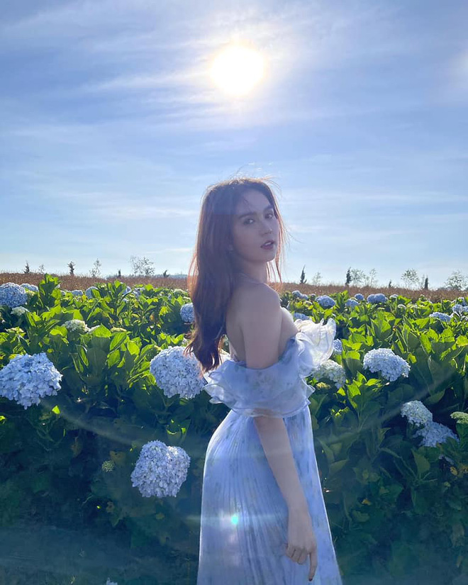 Rần rần bộ ảnh visual đỉnh chóp hôm nay của Ngọc Trinh: Hoá nàng thơ dịu dàng, không cần hở mà vẫn ẵm trọn 10 điểm-7