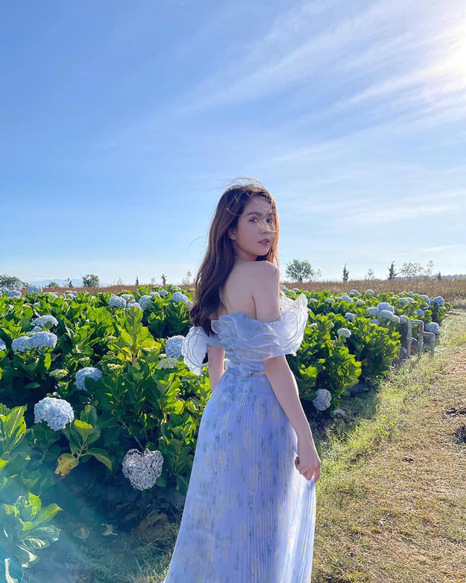 Rần rần bộ ảnh visual đỉnh chóp hôm nay của Ngọc Trinh: Hoá nàng thơ dịu dàng, không cần hở mà vẫn ẵm trọn 10 điểm-5