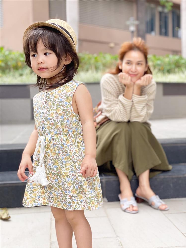 Tú Vi - Văn Anh khoe ảnh con gái tròn 3 tuổi xinh như thiên thần, tiết lộ sẽ cho con học một thứ đặc biệt khi vào lớp 1-7