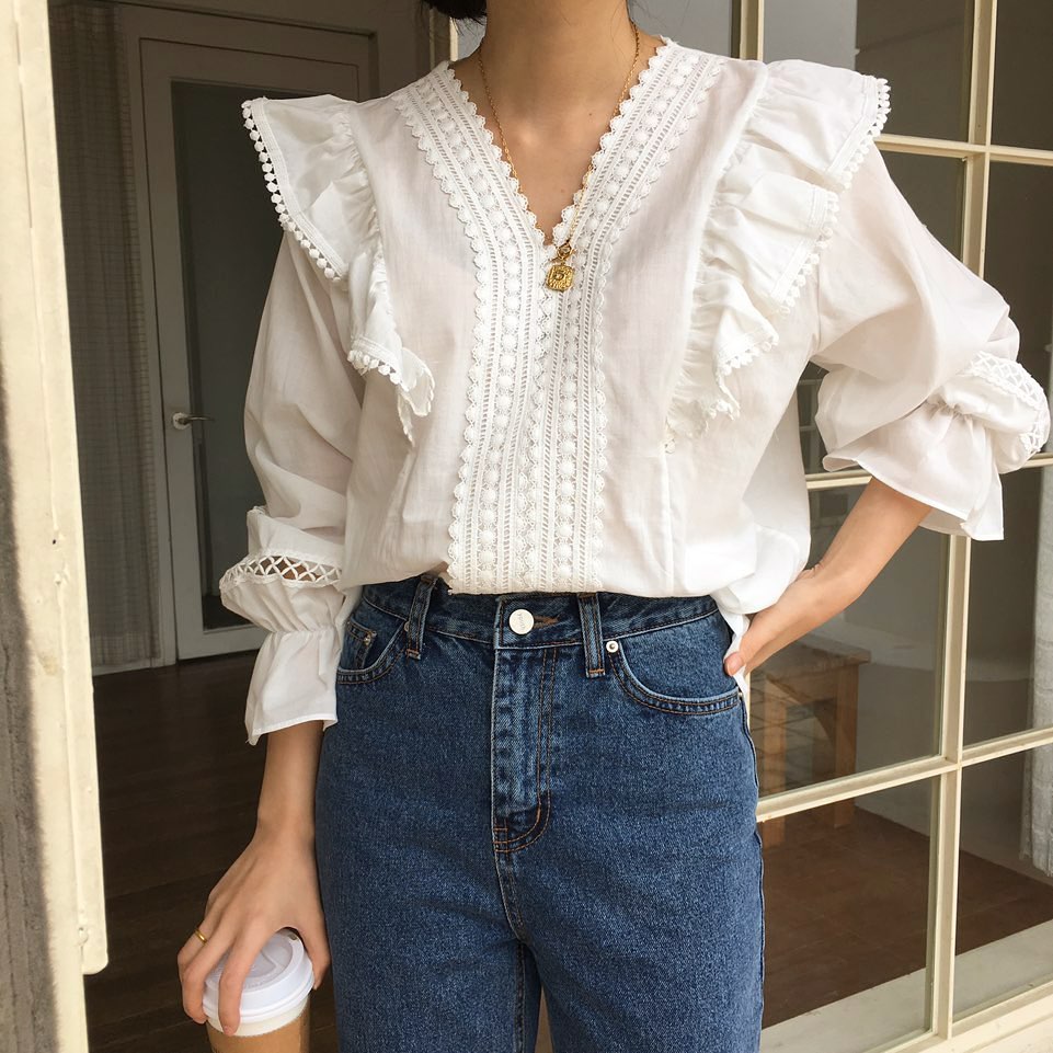 Mùa Hè dễ lộ dáng kém thon, chị em sắm ngay 4 kiểu áo đã xinh còn giúp người diện như gầy đi 5kg-4