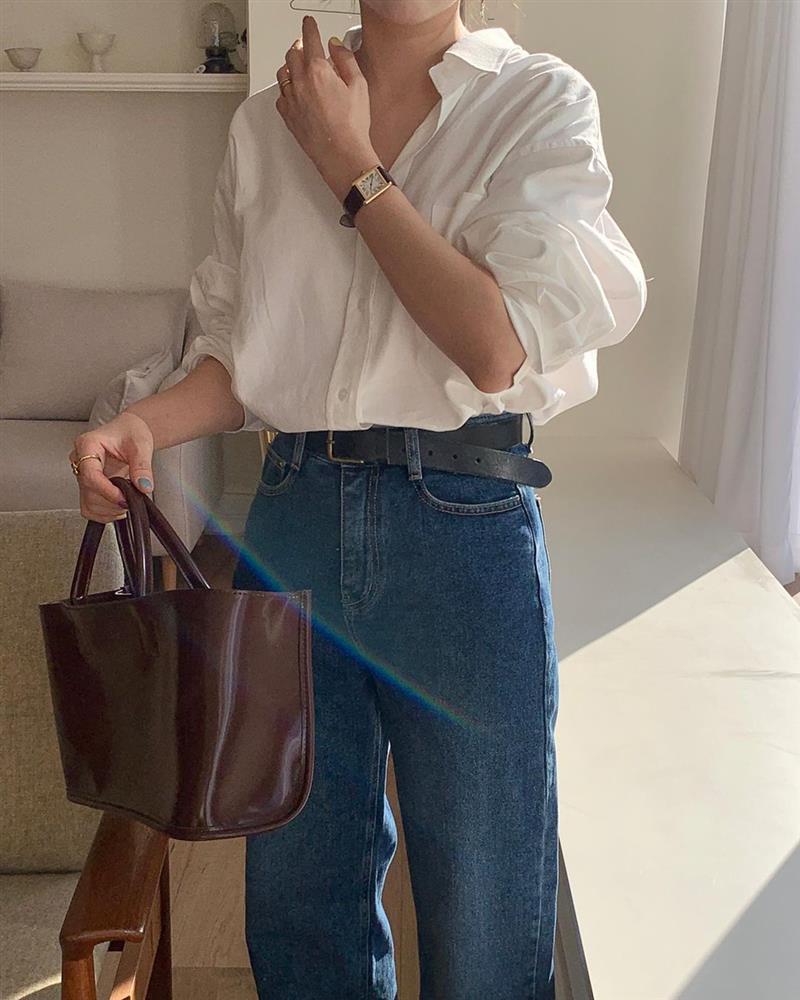 Mùa Hè dễ lộ dáng kém thon, chị em sắm ngay 4 kiểu áo đã xinh còn giúp người diện như gầy đi 5kg-6