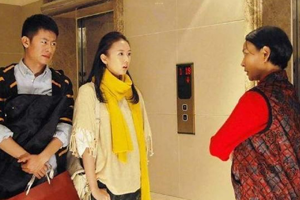 Đưa bạn gái về nhà ra mắt mẹ tặng ngay một phong bao đỏ khiến cô ấy hớn hở, hôm sau nhìn thấy thứ này trên mạng tôi lập tức chia tay-2