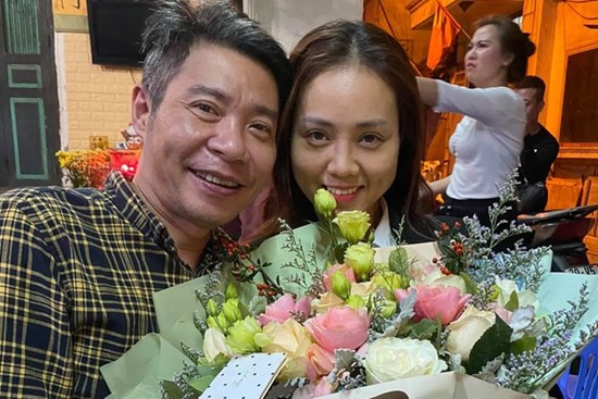 Công Lý sau đám cưới với vợ kém 15 tuổi: Ngoại hình phong độ, bà xã cho 20 triệu tiêu vặt, bồi bổ bằng đông trùng hạ thảo nhưng cũng không ít lần bị dỗi vì lý do này