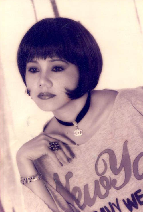 Ngọc Ánh: Không còn áo để quăng, tôi rút luôn dây nịt quăng vào khán giả-2