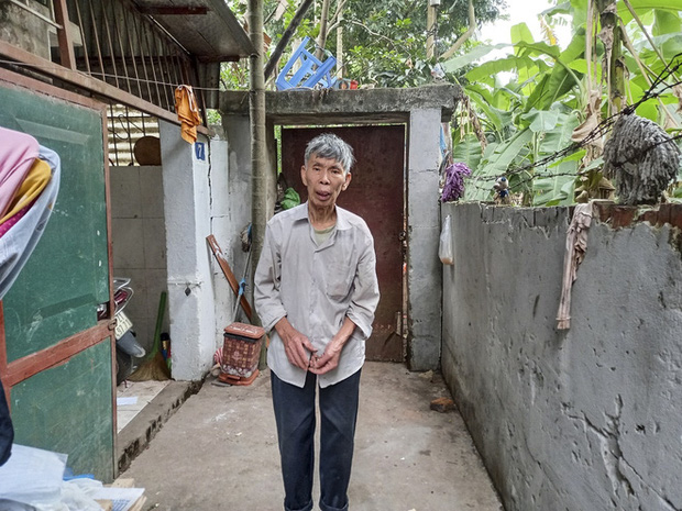 Cận cảnh căn nhà cấp bốn bị rác bủa vây của nữ lao công bị sát hại thương tâm-1