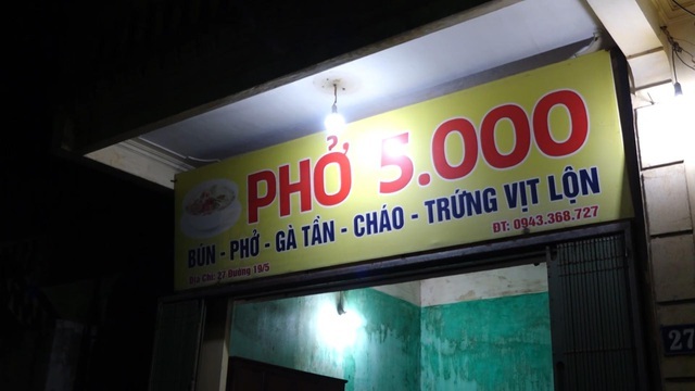 Quán phở 5000 đồng: 16 năm không tăng giá, ngày bán 500 bát ở Nam Định-2