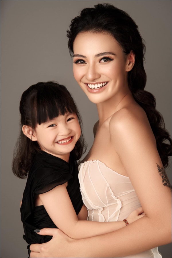 Con gái mới 5 tuổi, Hồng Quế đã chơi lớn mua tặng ba lô xịn xò, cách người mẫu dạy con ứng xử mới gây chú ý-4