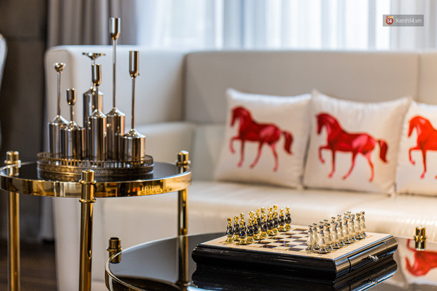 Rich kid đi xe Maybach chịu chơi nhất MXH: Ở biệt thự 6 triệu USD thuộc khu nhà giàu Phú Mỹ Hưng, quận 7, ngắm nội thất mà xỉu vì sự giàu có-9