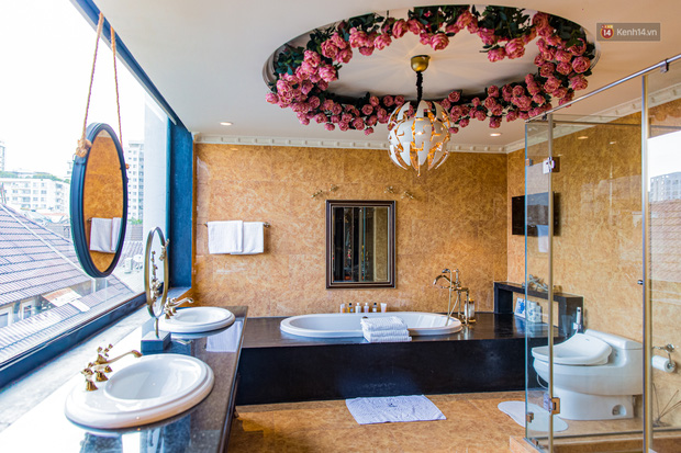 Rich kid đi xe Maybach chịu chơi nhất MXH: Ở biệt thự 6 triệu USD thuộc khu nhà giàu Phú Mỹ Hưng, quận 7, ngắm nội thất mà xỉu vì sự giàu có-17