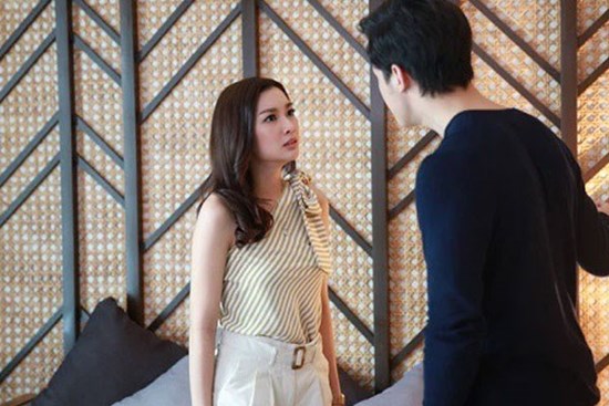 Tới thăm vợ cũ, lúc về chồng bất ngờ được dúi vào tay chiếc hộp nhựa, nhìn thứ bên trong cùng lời dặn dò mà lòng anh nghẹn đắng