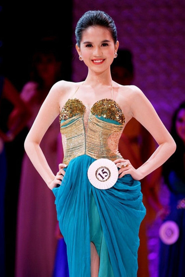 Thập kỷ lột xác của Ngọc Trinh: Người mẫu bị chê khi đi thi Hoa hậu giờ hóa nữ hoàng nội y, 16 năm chỉ thừa nhận sửa 1 chỗ-10