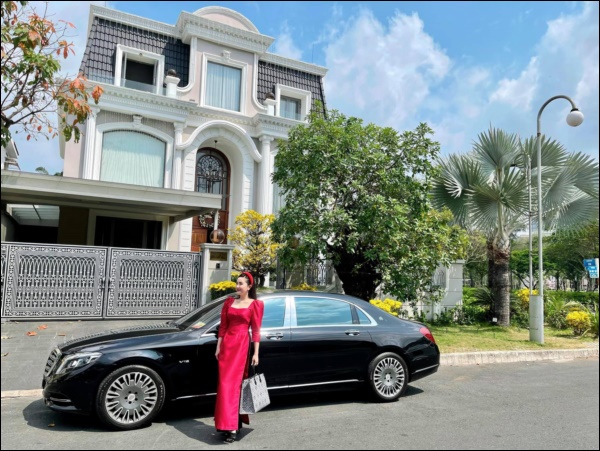 Biệt thự xa hoa như lâu đài của Bảo Thy: Đến hồ bơi cũng siêu khủng, được chồng đại gia đầu tư bơm nước biển-4