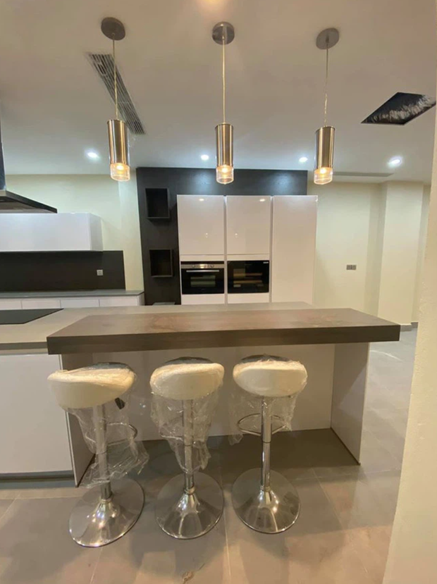 Nữ MC lùm xùm bậc nhất VTV ở nhà mặt phố sang chảnh, phòng riêng xịn như khách sạn 5 sao-10