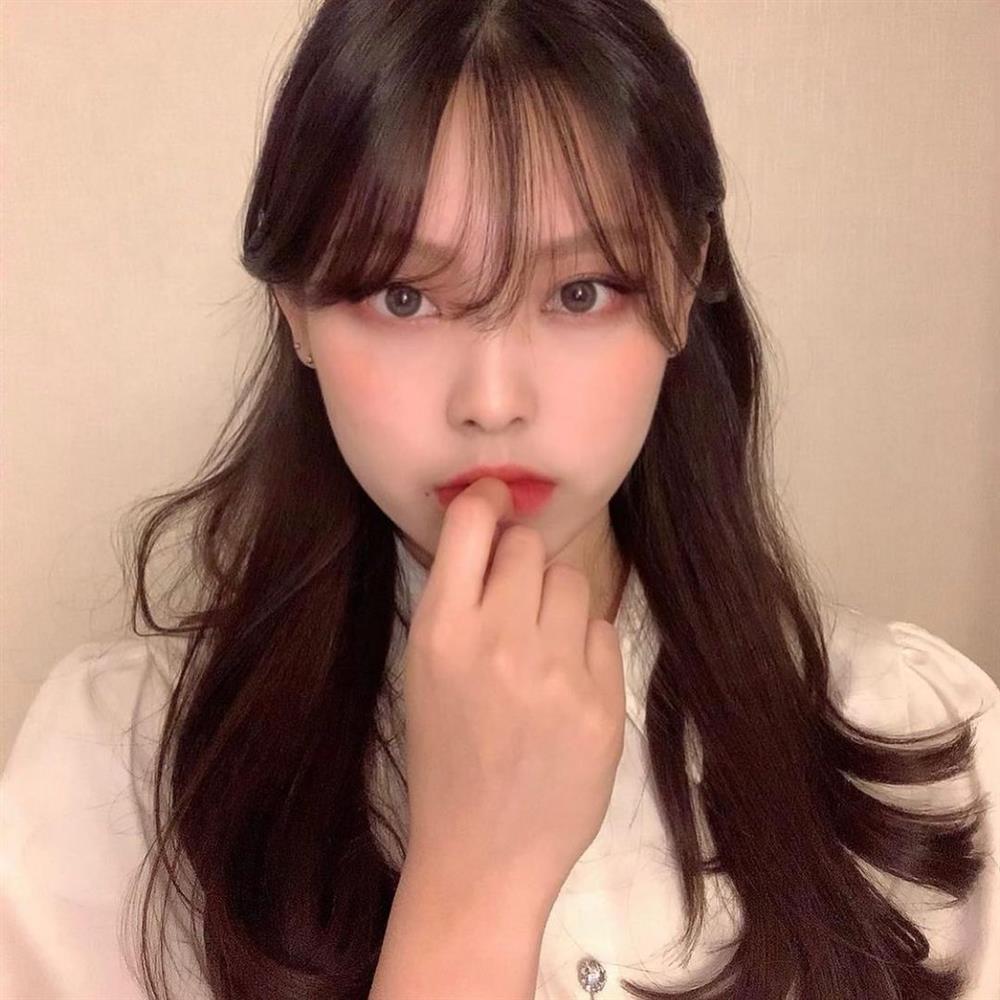 5 kiểu tóc mái siêu nhẹ mát cho mùa Hè, cam đoan là cắt xong nhan sắc sẽ xinh tươi và sang chảnh hơn bội phần-13