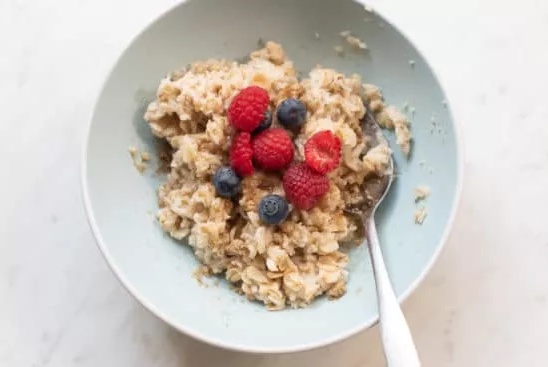 Chỉ cần 5 phút với chiếc lò vi sóng là hội chị em giảm cân đã có món ăn sáng ngon lành hấp dẫn-3